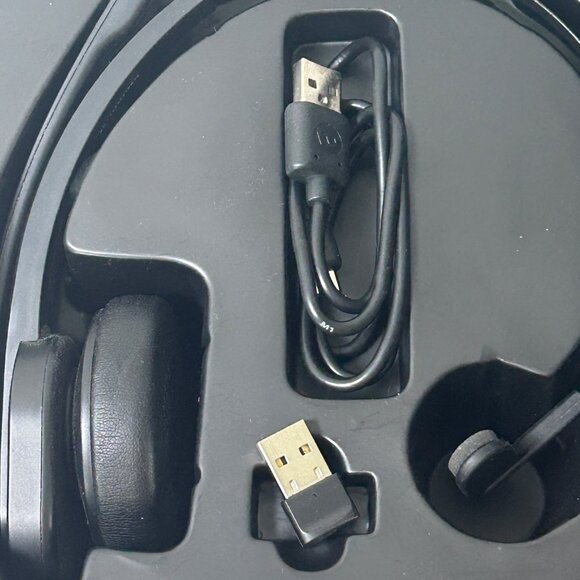 TaoTronics TT-BH041 Wireless Bluetooth Mono Headset Microphone USB Adapter - Picture 12 of 13